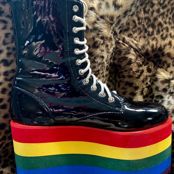 Current Mood x Dollskill Rainbow Platforms - Picture 5 of 7